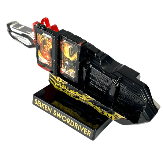 Hyper Detail Gear Kamen Rider 3: 01. Seiken Swordriver Kamen Rider Saber Ver. | CSTOYS INTERNATIONAL