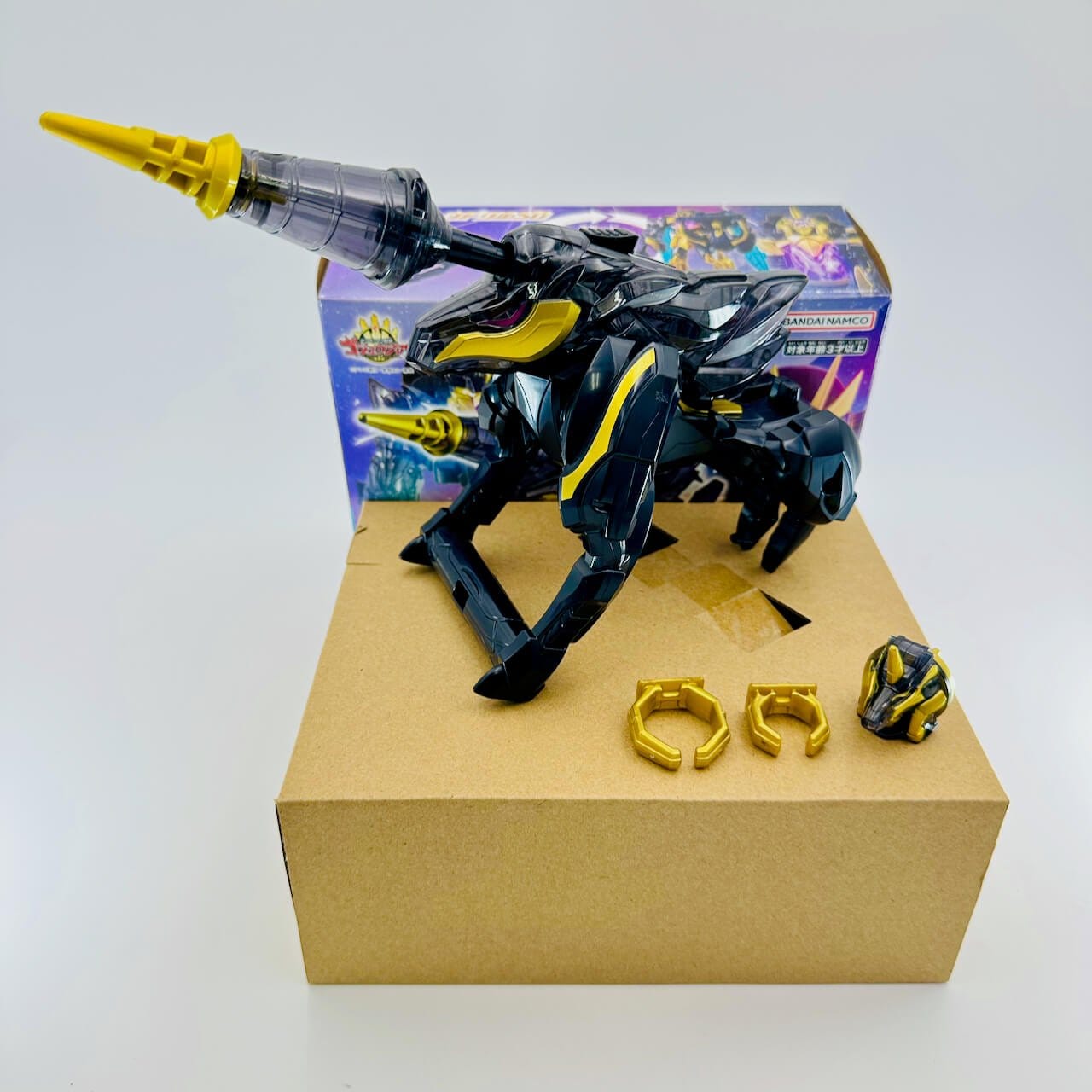 Bandai action fegure [BOXED] Gozyuger: DX Unicorn Drill 50