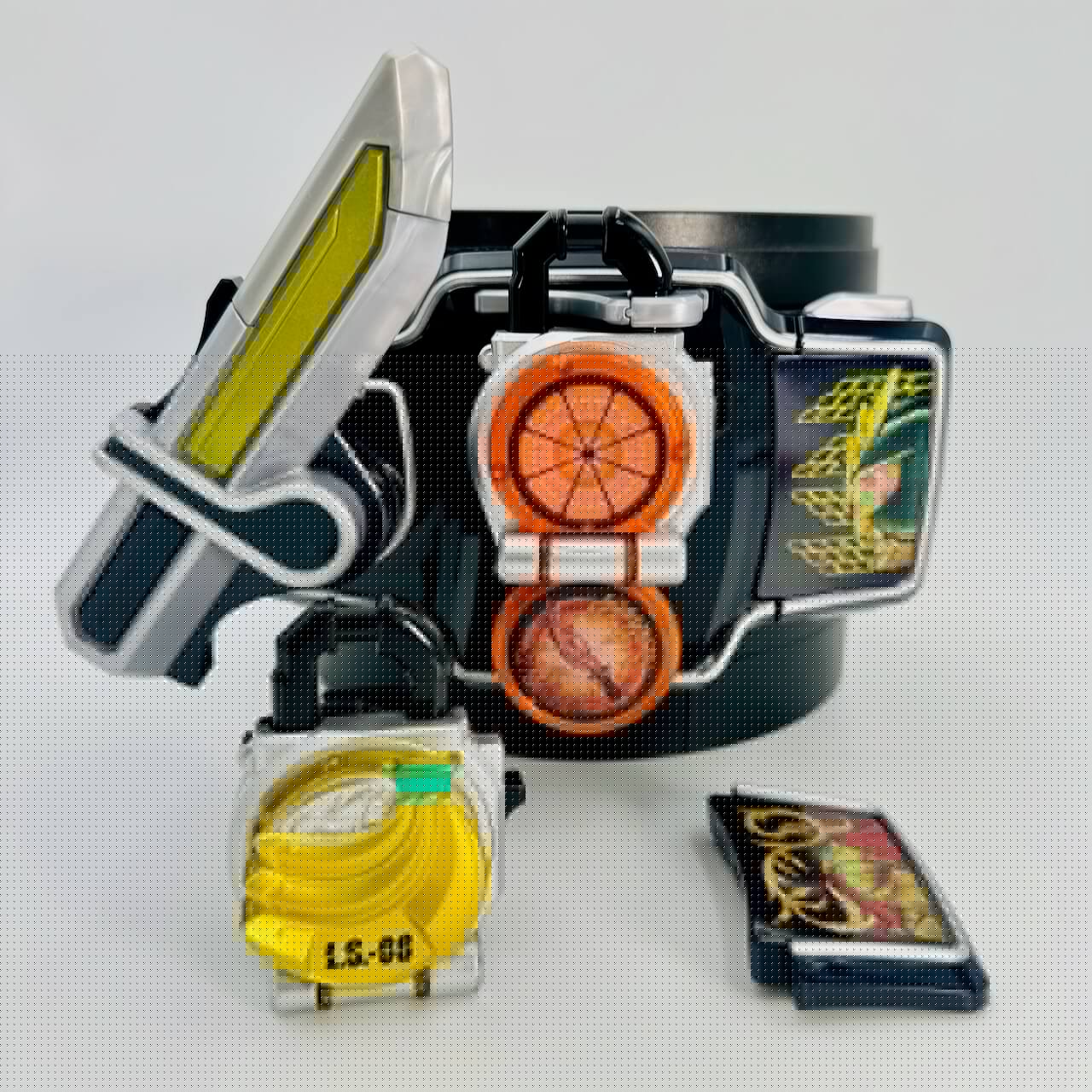 Bandai toy belt [BOXED] Kamen Rider Gaim: DX Sengoku Driver Set (Original Released Ver. with Two Lockseeds)