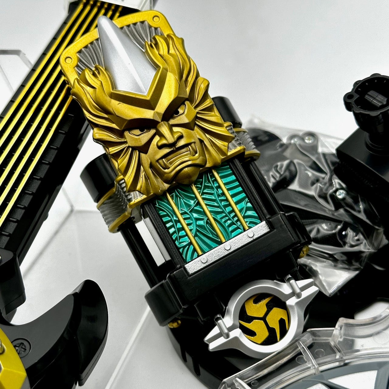 [BOXED] Kamen Rider Hibiki: Zanki DX Henshin Set - Toysurs Exclusive- | CSTOYS INTERNATIONAL