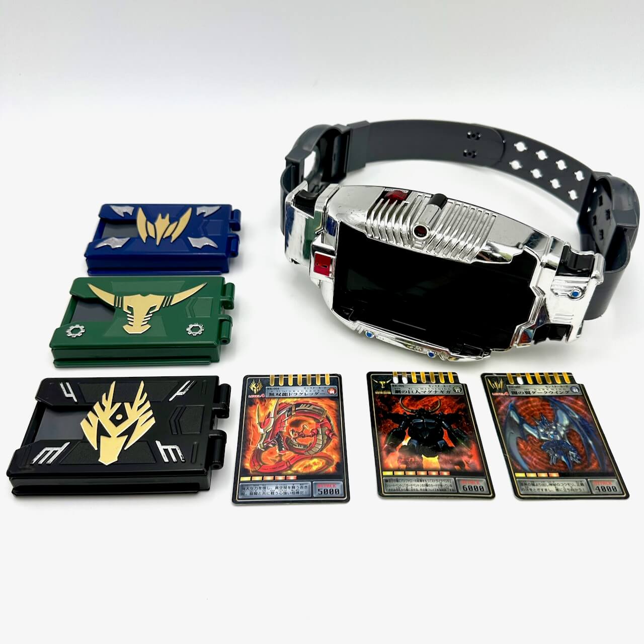 [BOXED] Ryuki: DX Henshin Belt V-Buckle | CSTOYS INTERNATIONAL