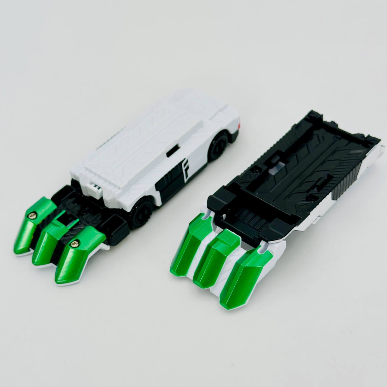 Bandai action fegure [LOOSE] Boonboomger: BoonBoom Car Series: DX BoonBoom Safari - Wild White Ver.-