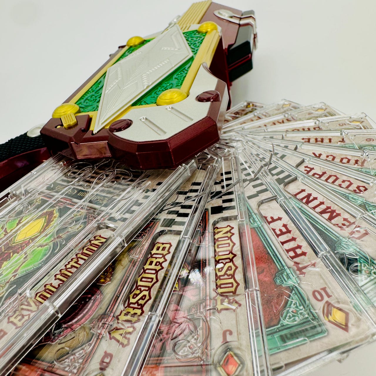 [LOOSE] CSM: Kamen Rider Blade: Garrenrouser & 29 Rouse Cards | CSTOYS INTERNATIONAL
