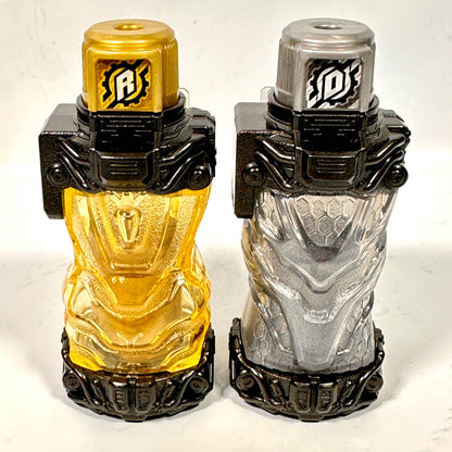 [LOOSE] Kamen Rider Build: DX Gold Rabbit & Silver Dragon Full Bottle Set -"Be The One" Movie Exclusive- | CSTOYS INTERNATIONAL