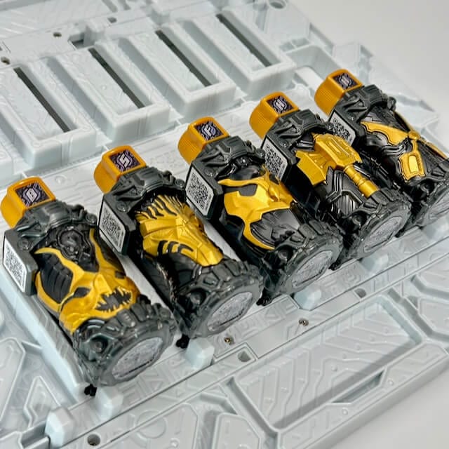 [LOOSE] Kamen Rider Build: DX Last Pandora Panel White & Black with Black Lost Full Bottles | CSTOYS INTERNATIONAL