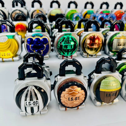 Bandai action figure [LOOSE] Kamen Rider Gaim: 42 GP & SG Random Lockseed Set (Including Metallic Ver.)
