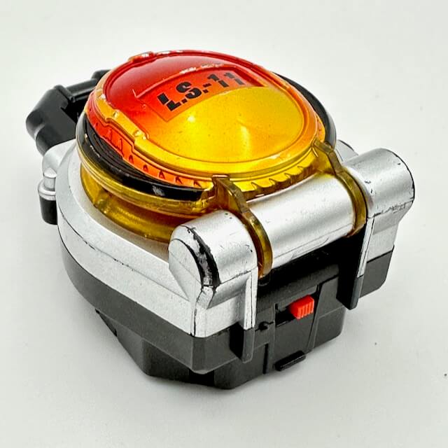 LOOSE] Kamen Rider Gaim: L.S.-11 DX Mango Lock Seed CSTOYS