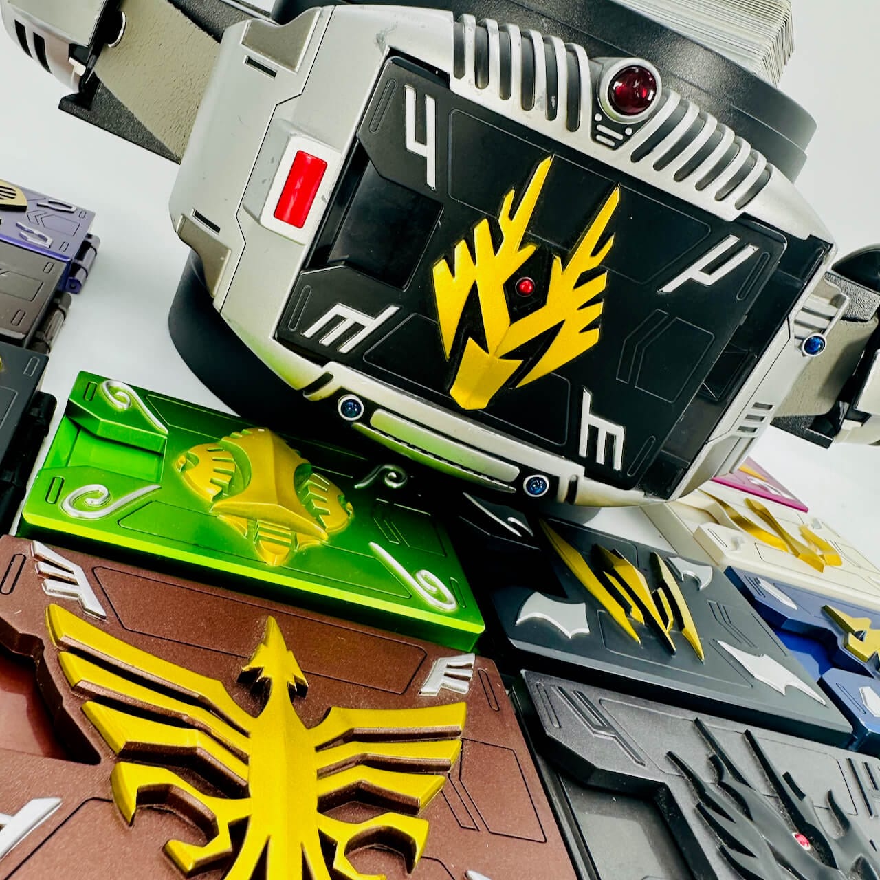 Bandai toy belt [LOOSE] Kamen Rider Ryuki: Complete Selection V-Buckle Henshin Belt Set
