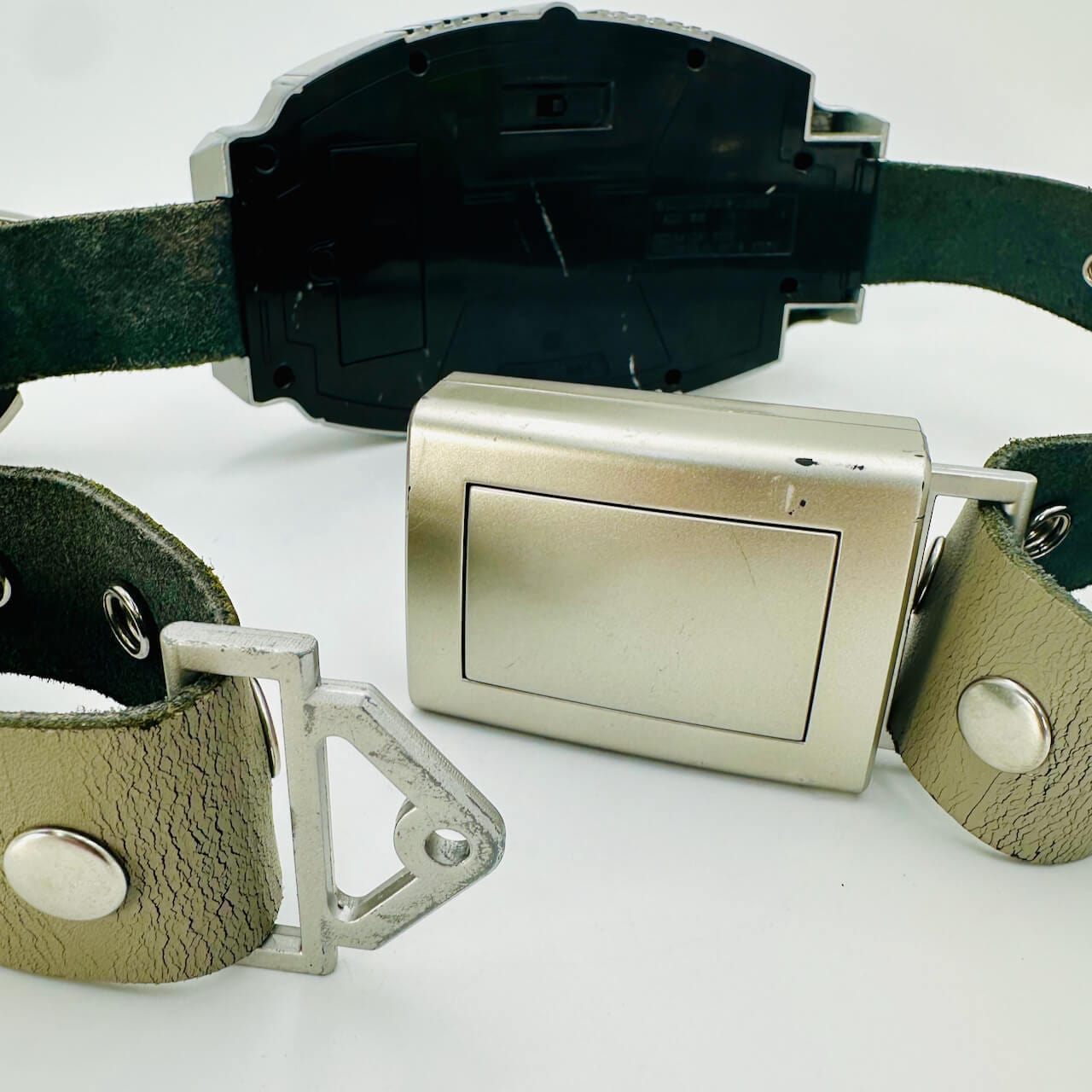 Bandai toy belt [LOOSE] Kamen Rider Ryuki: Complete Selection V-Buckle Henshin Belt Set