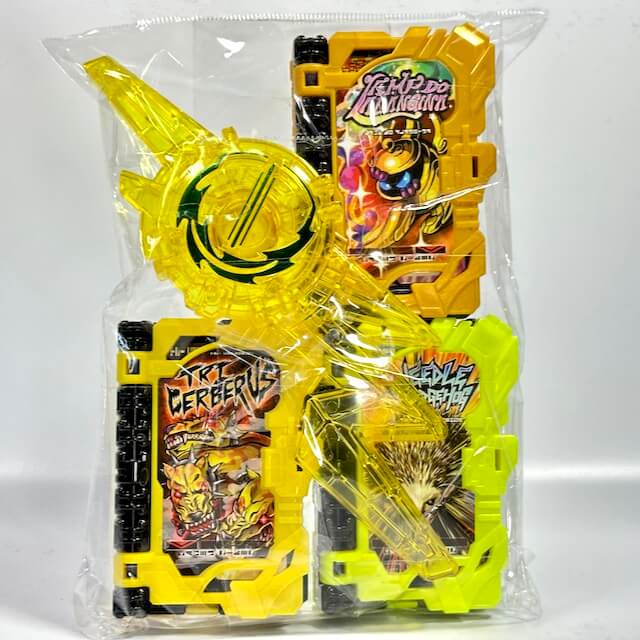 [LOOSE] Kamen Rider Saber: DX Raimeiken Ikazuchi Emblem & Three DX Wonder Ride Book Combo | CSTOYS INTERNATIONAL