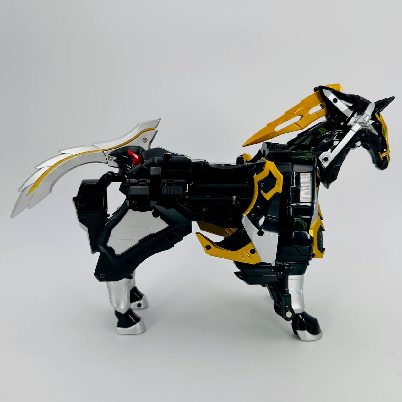 Bandai megazord [LOOSE] Mahou Sentai Magiranger: DX Wolkaiser (Sword Included)