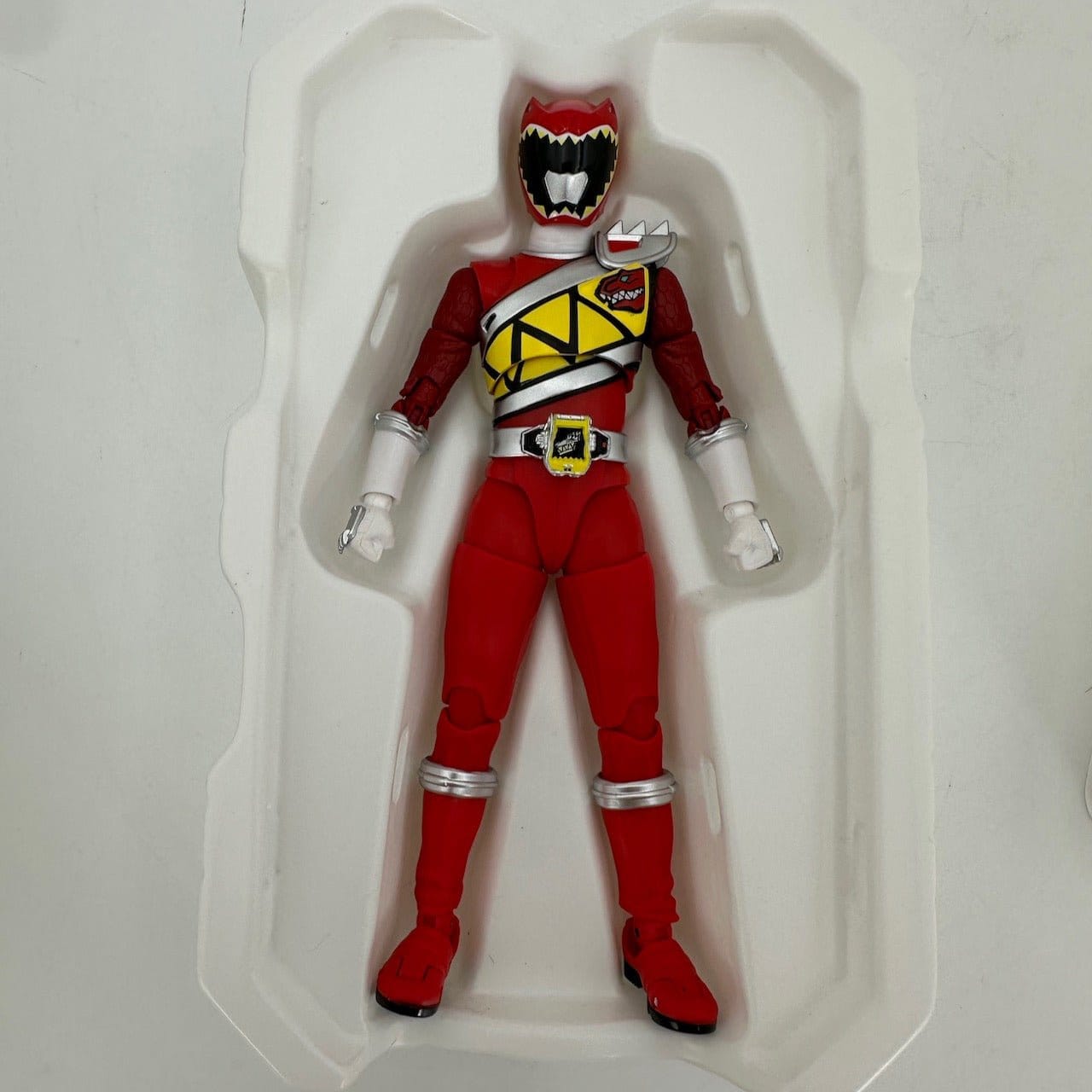 CSTOYS International action figure [BOXED] Zyuden Sentai Kyoryuger: S.H.Figuarts (Shinkocchou Seihou) Kyoryu Red