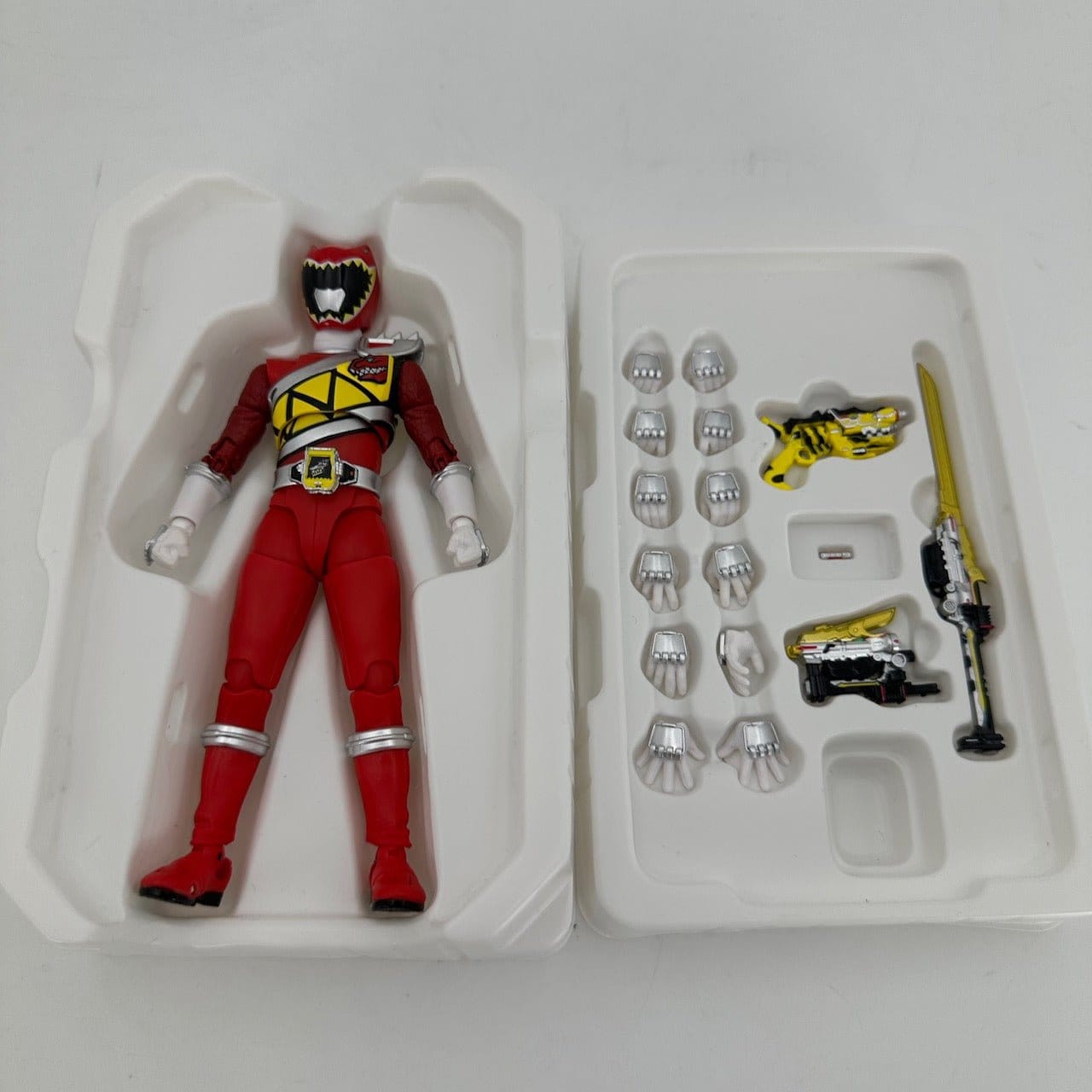 CSTOYS International action figure [BOXED] Zyuden Sentai Kyoryuger: S.H.Figuarts (Shinkocchou Seihou) Kyoryu Red