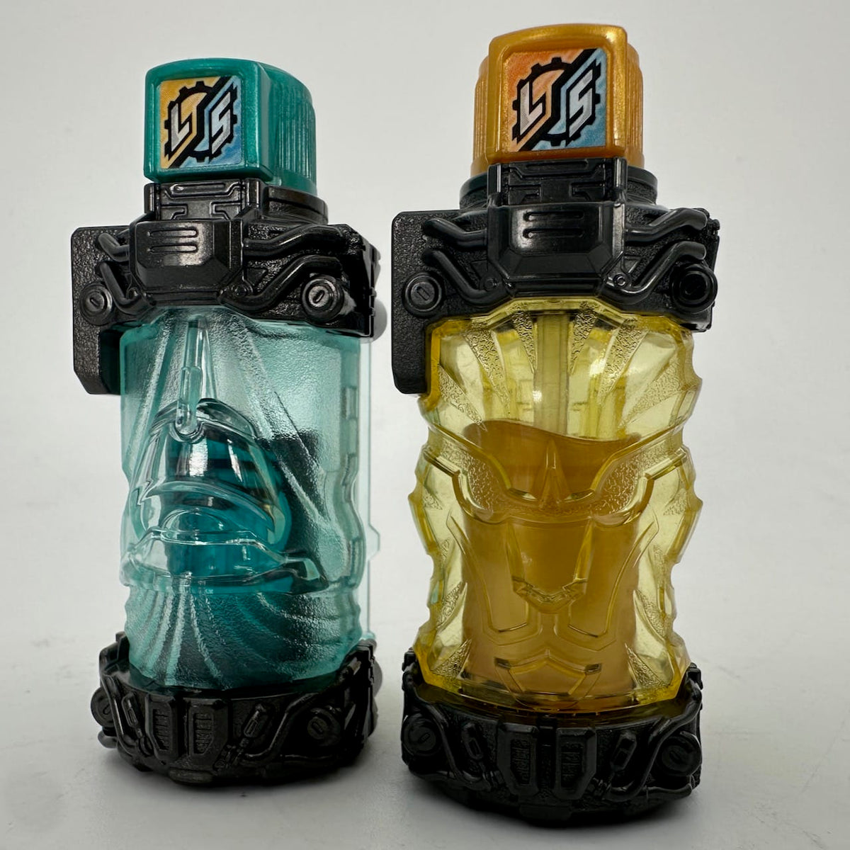 CSTOYS International toy belt [LOOSE] Kamen Rider Build: DX Build Driver & Holder Set with Lion-Soujiki Best Match Full Bottles