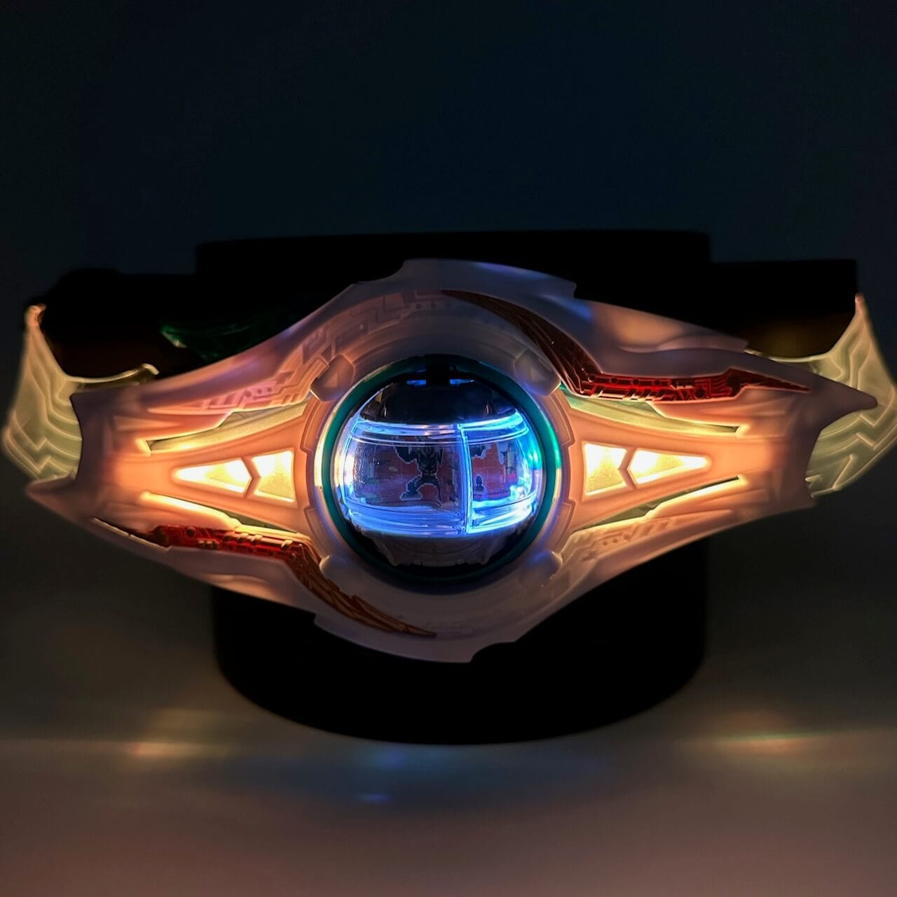 CSTOYS International toy belt [LOOSE] Kamen Rider Zeztz: DX Henshin Belt Zeztz Driver & DX Knight Invoker Buckle Set