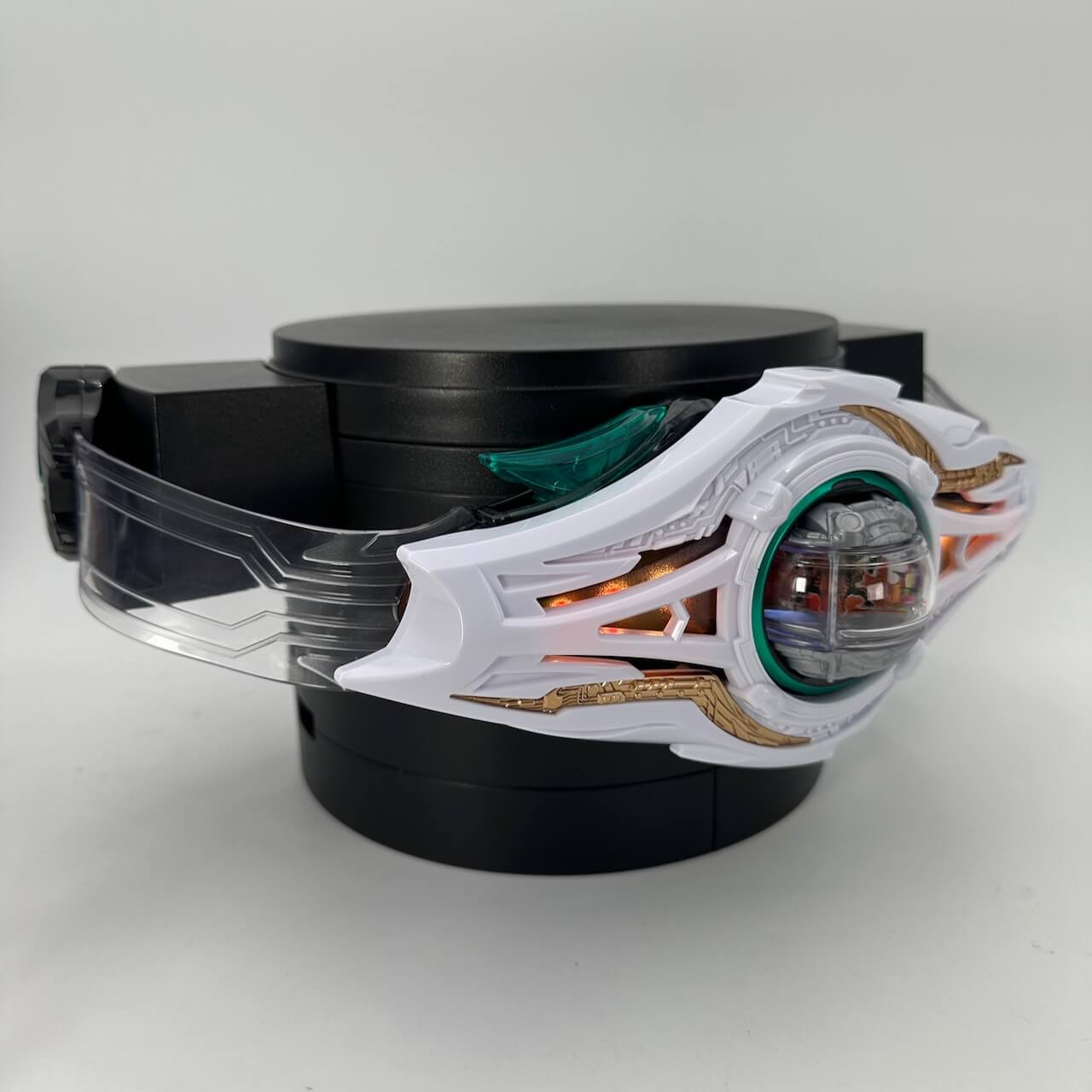CSTOYS International toy belt [LOOSE] Kamen Rider Zeztz: DX Henshin Belt Zeztz Driver & DX Knight Invoker Buckle Set