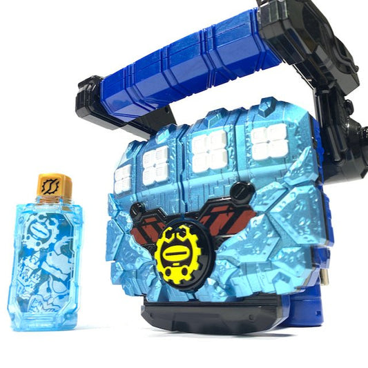 [BOXED] Kamen Rider Build: DX Grease Blizzard Knuckle | CSTOYS INTERNATIONAL