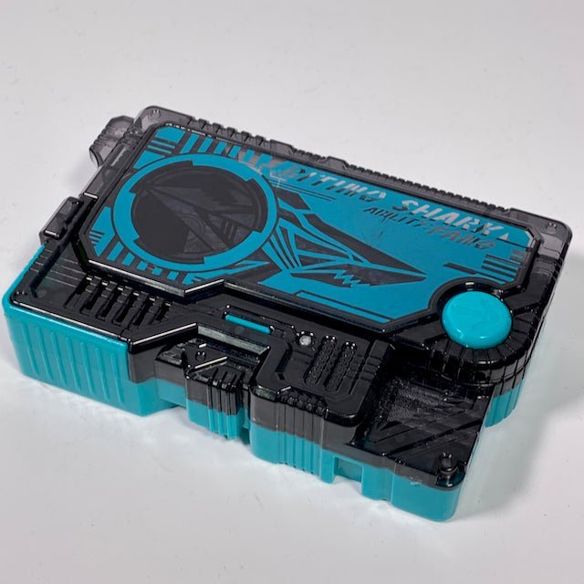 [LOOSE] Kamen Rider 01: DX Biting Shark Progrise Key | CSTOYS INTERNATIONAL