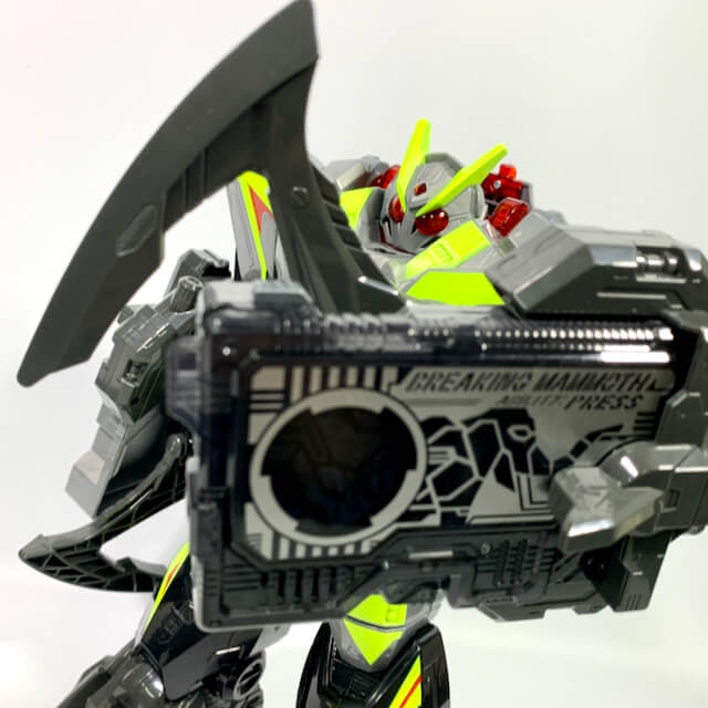 [LOOSE] Kamen Rider 01: DX Breaking Mammoth & Breaking Mammoth Progrise Key | CSTOYS INTERNATIONAL