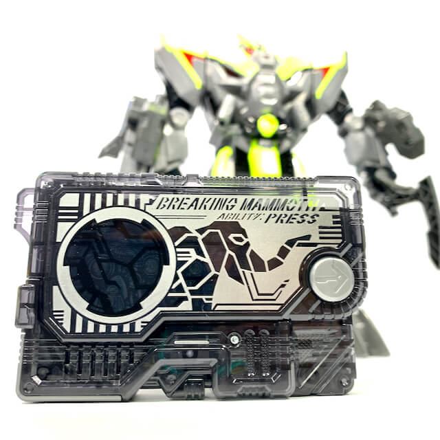 [LOOSE] Kamen Rider 01: DX Breaking Mammoth & Breaking Mammoth Progrise Key | CSTOYS INTERNATIONAL