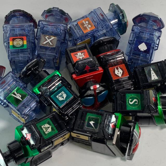 [LOOSE] Kamen Rider Fourze: Astro Switch Legend Rider Ver. Random Set (Mixed with both DX & Candy Toys) | CSTOYS INTERNATIONAL