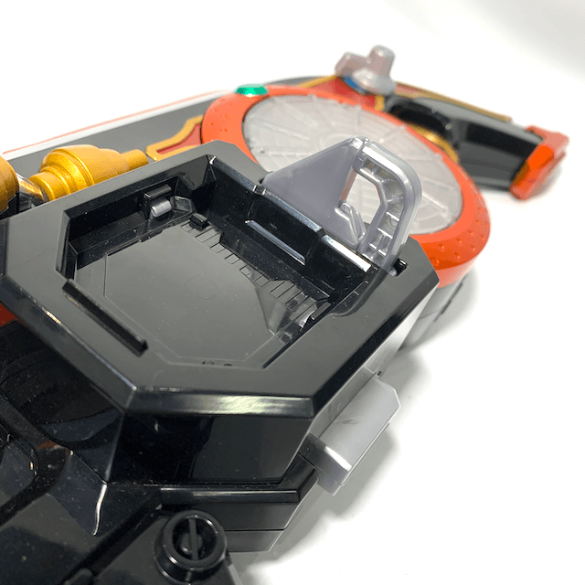 [LOOSE] Kamen Rider Gaim: DX Hinawa Daidai DJ Gun & DX Musou Saber ＆ Melon Lock Seed Set | CSTOYS INTERNATIONAL