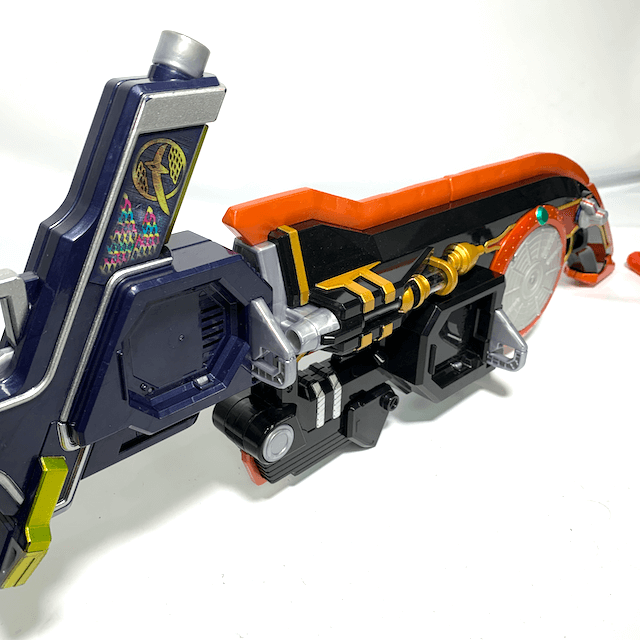 [LOOSE] Kamen Rider Gaim: DX Hinawa Daidai DJ Gun & DX Musou Saber ＆ Melon Lock Seed Set | CSTOYS INTERNATIONAL