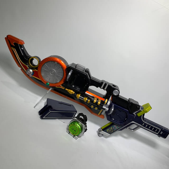 [LOOSE] Kamen Rider Gaim: DX Hinawa Daidai DJ Gun & DX Musou Saber ＆ Melon Lock Seed Set | CSTOYS INTERNATIONAL