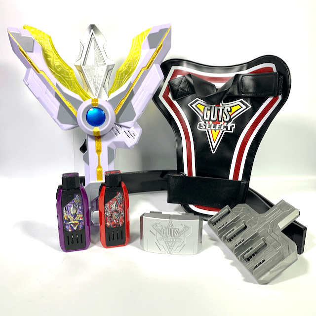 [LOOSE] Ultraman Trigger: Narikiri DX GUTS Spark Lens & DX Gut Hyper Keys Set | CSTOYS INTERNATIONAL